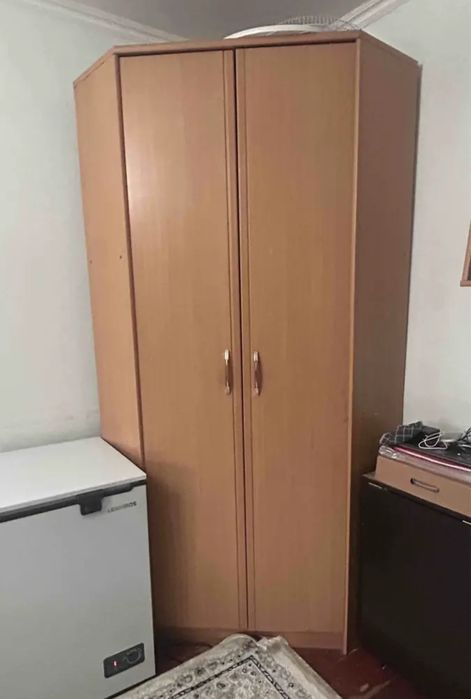 Продам шкаф угловой