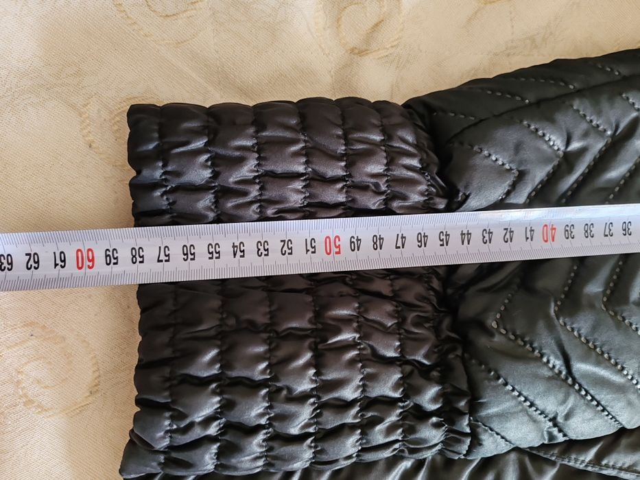 Дамско яке с пухкава яка или качулка S-M