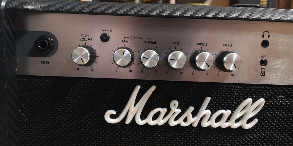 Кубе/Усилвател за китара Marshall MG15CF