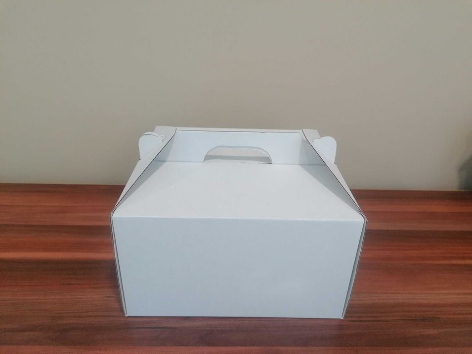 Производство и продажба на кутии за торти