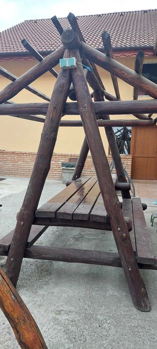 De vânzare 2 foișoare  din lemn