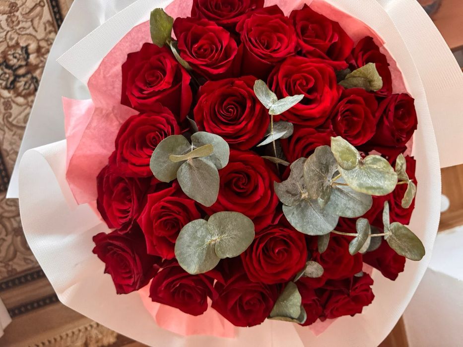 Продаю срочно красные розы