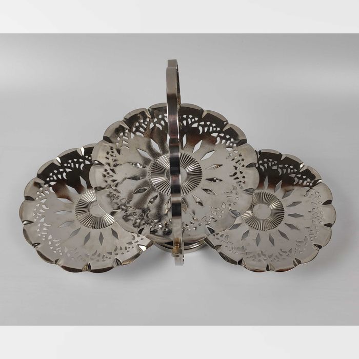 Сгъваема поставка за сладки