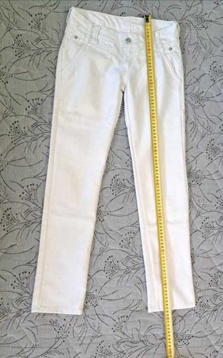 Дамски дънки, размер "XS".