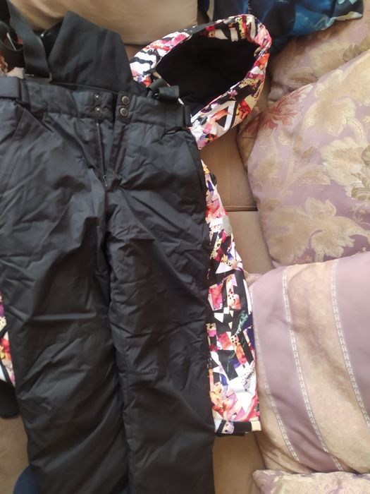 Зимний комбинезон 146см