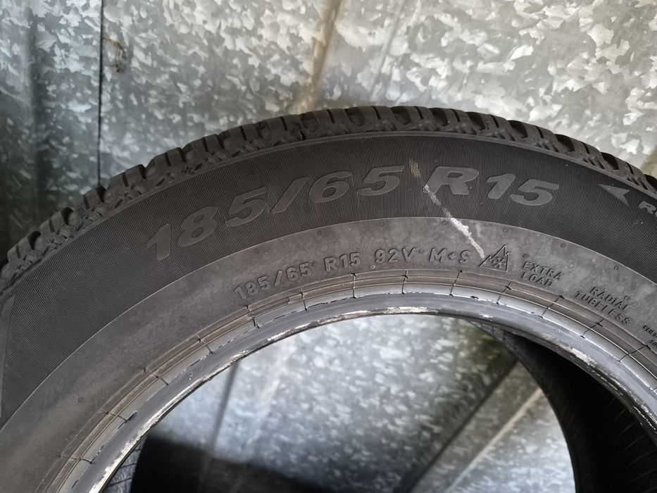 4бр. 185 65 15 Pirelli всесезонни.