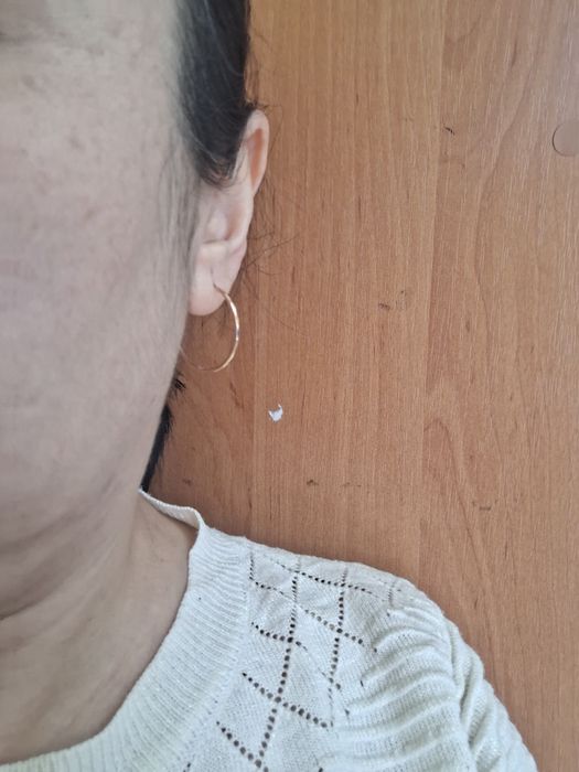 Продаю золотые серьги