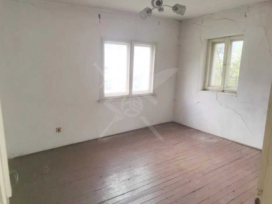 Продава се Къща в Чепеларе - 600 кв.м за 84 €/кв.м - Снимка #1