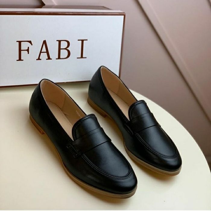 Женские стильные лоферы