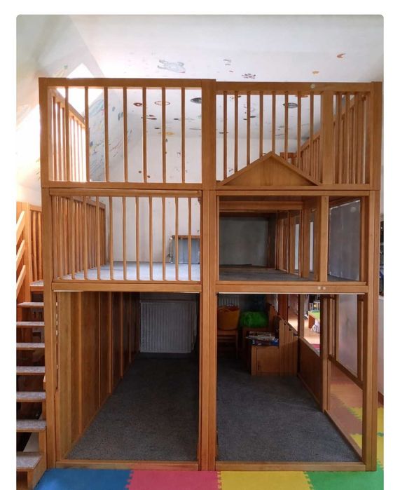 Spațiu de joacă tip căsuța indoor