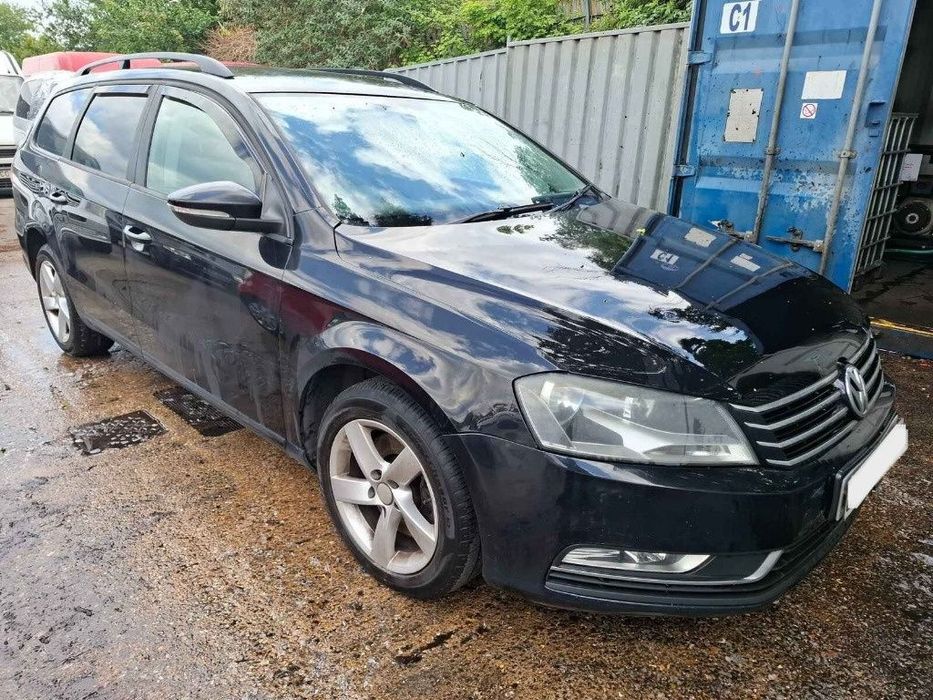 Oglinda dreapta completa Volkswagen Passat B7 2011 VARIANT 1.6 TDI
