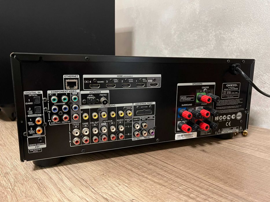 Onkyo TX-NR509 reciver, sateliti, subwoofer, surround