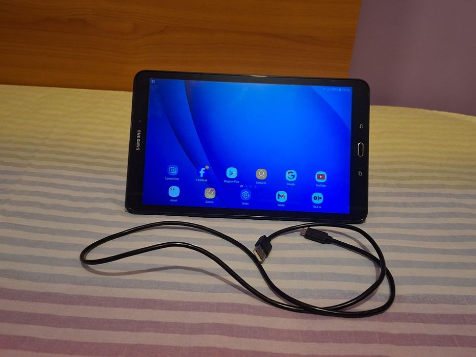 Vând Tableta Samsung Galaxy Tab A SM- T585 2016 cu Sim