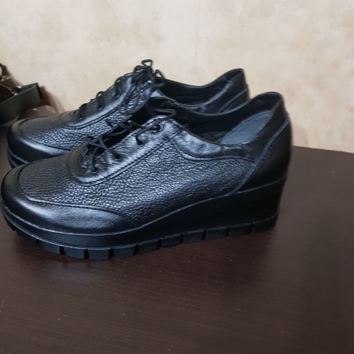 Дамска обувки от естествена кожа