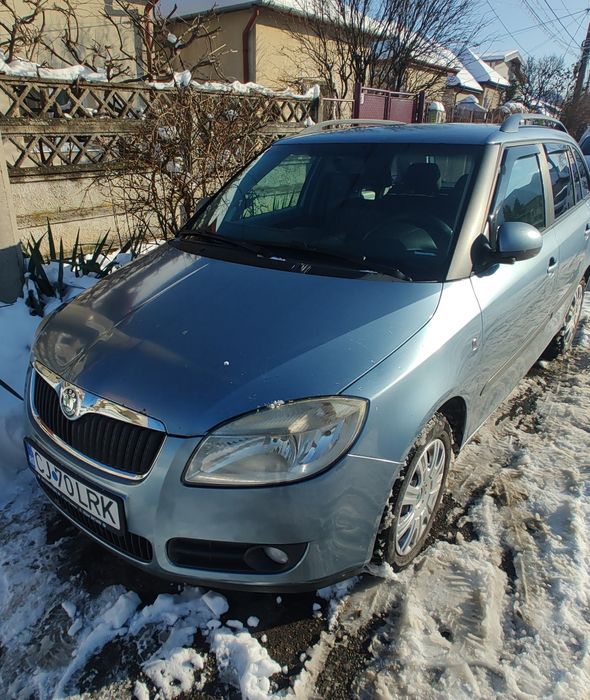 Vând Skoda Fabia ii