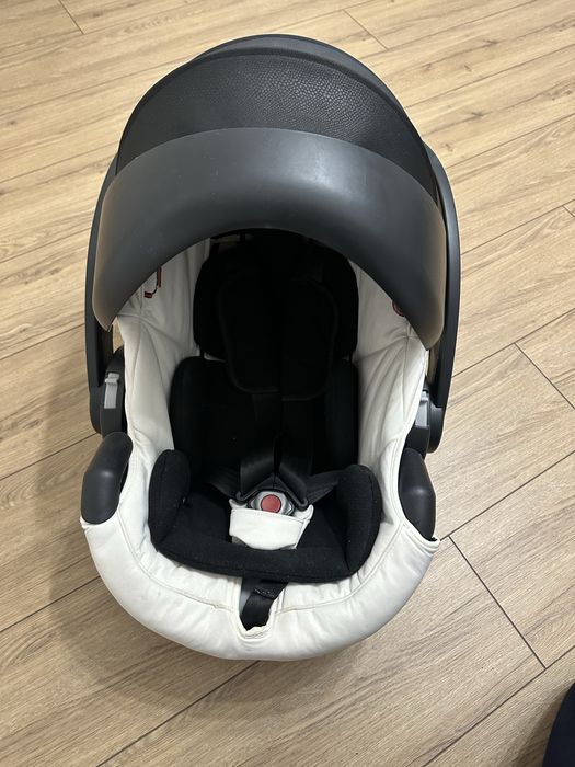 Кошче за кола Mima Xari с адаптери за шаси на количка Mima Xari