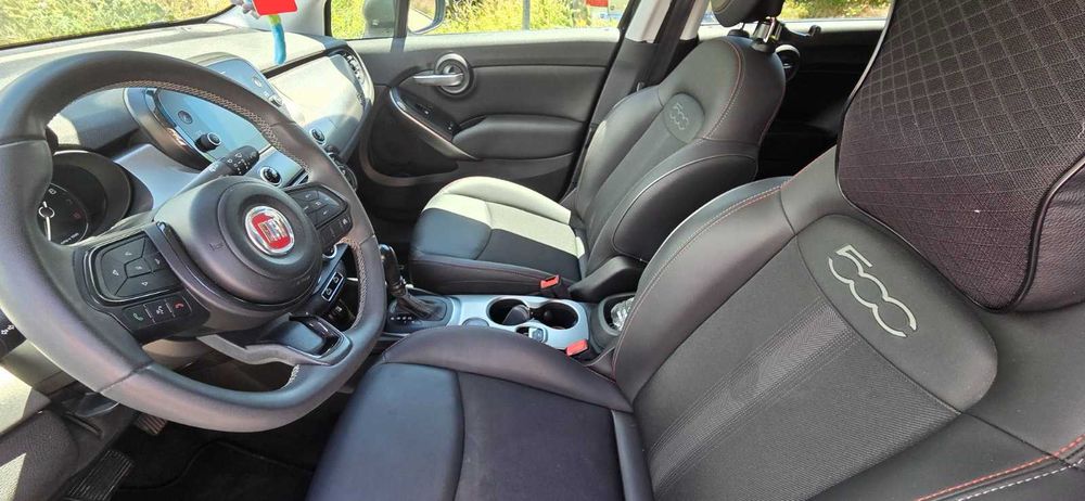 Продавам Фиат 500 X Хибрид