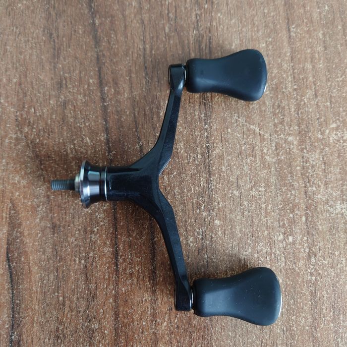 Mâner dublu Shimano Vanquish 23 C3000SDH NOU - CLUJ-NAPOCA