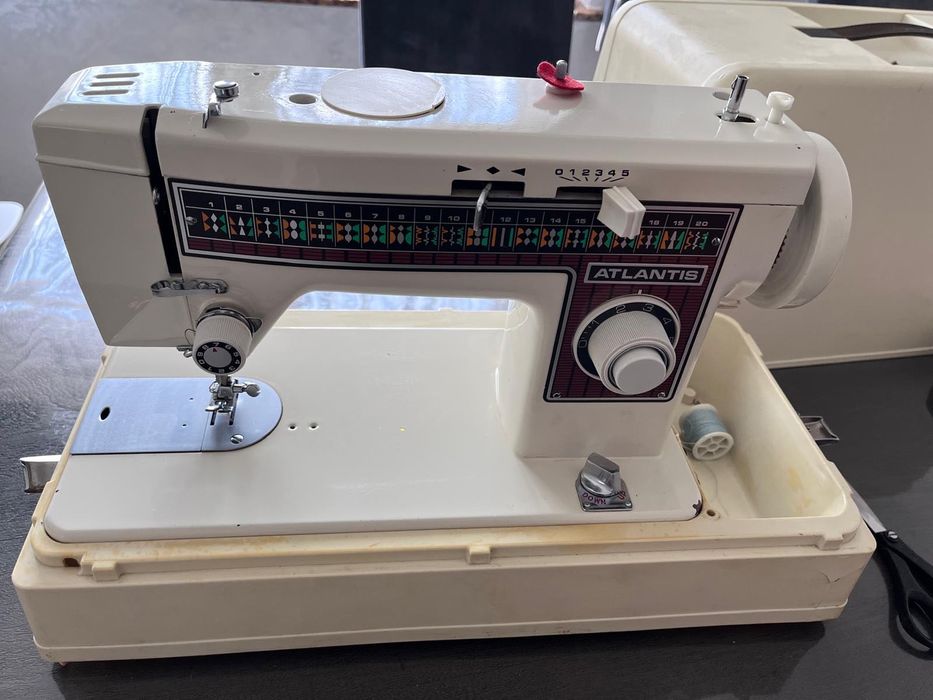 Mașină de cusut ATLANTIS