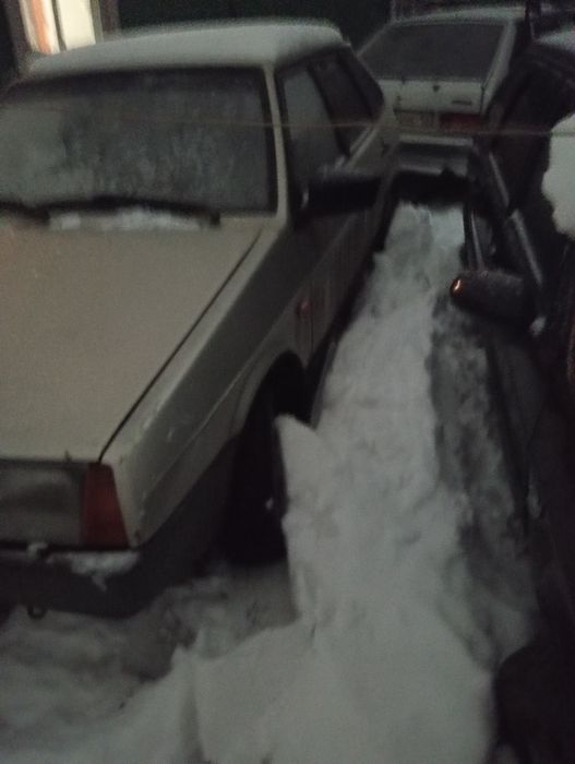 Продам ваз 2109 по болтам