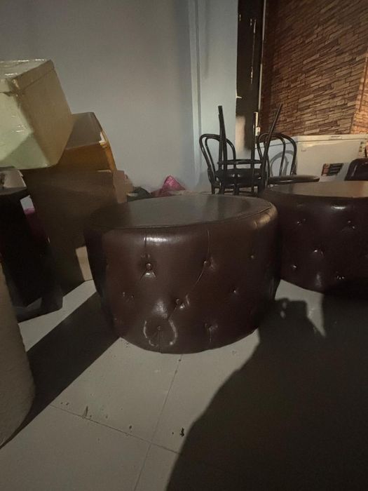 Продаем пуф  кожаные