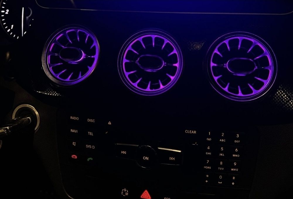 Set grile guri ventilatie cu LED Mercedes-Benz Clasa C W205, GLC X253