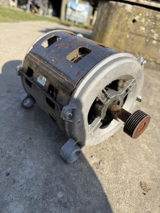 Електро мотор за пералня индезит