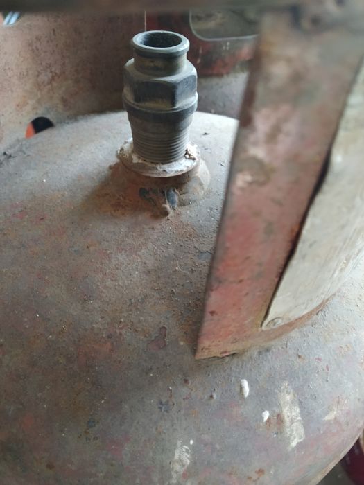 Газовые баллоны продам