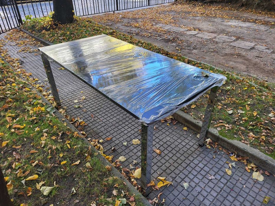 Офис бюро цвят венге и бял