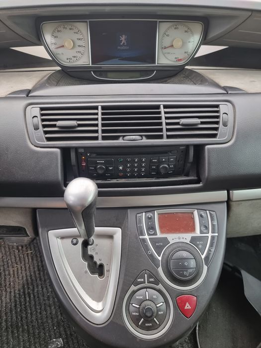 Peugeot 807 2.0 HDI Нави кожа На части