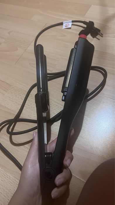 Rowenta x Karl Lagerfeld Waves Addict CF471L, Маша за ретро къдрици