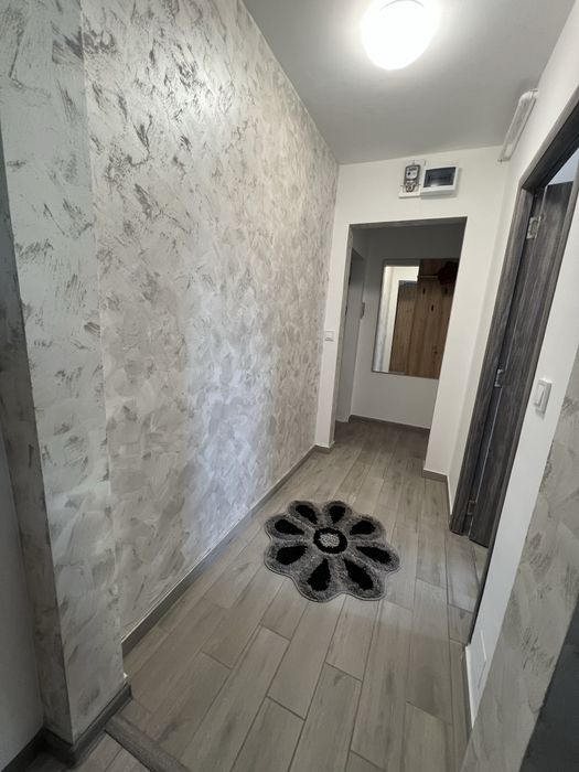 Apartament 2 camere.Propietar. renovat mobilat + boxa la subsol