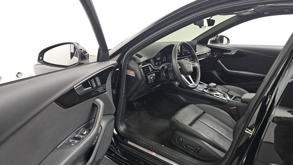 Audi A4 40 TFSI (под ключ)