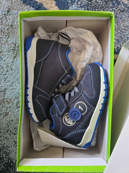 Нови маратонки Bobbi