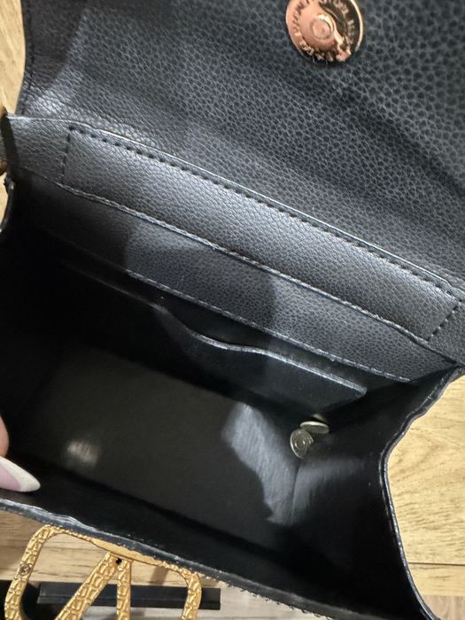 Дамска чанта с камъчета