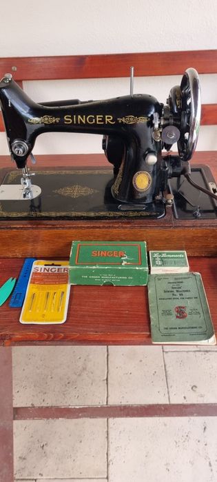 Mașina de cusut Singer