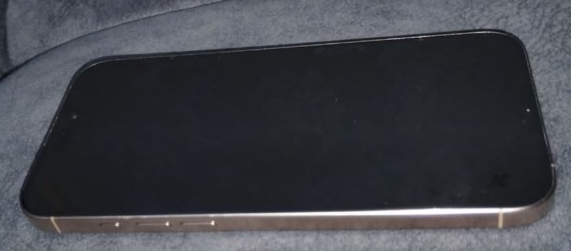 Смартфон Apple iPhone 16 Pro Max 512Gb золотистый