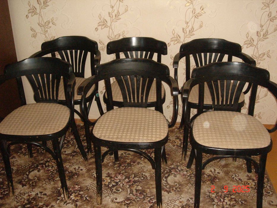 продам стулья в количестве шести  штук
