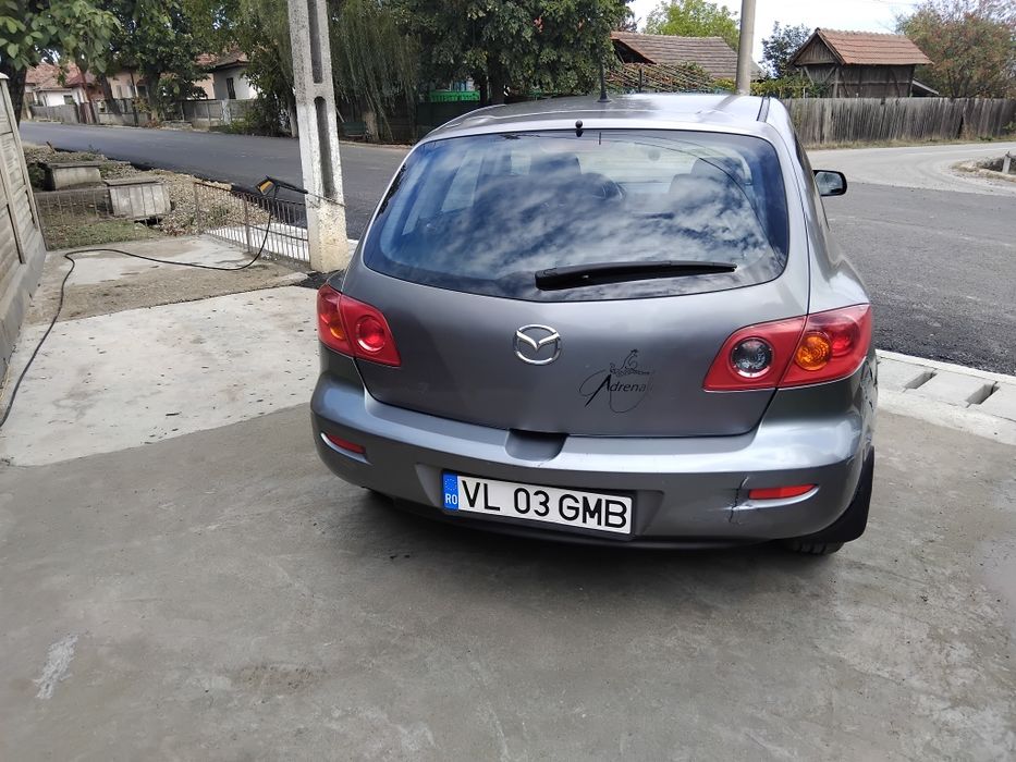 Mazda 3 din 2004 ,1,6 16 valve benzină