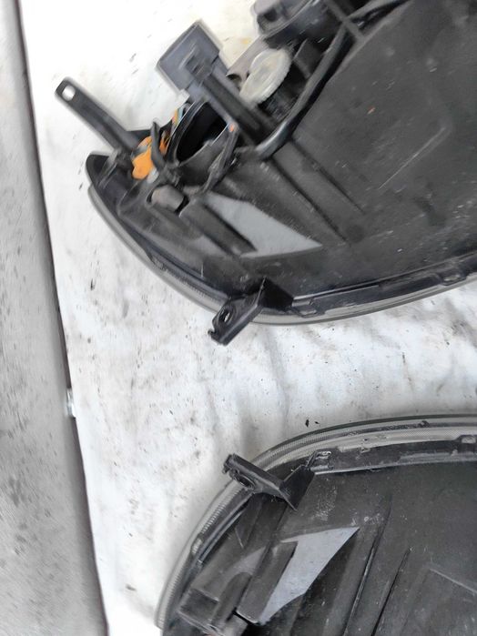 Оригинални фарове Мазда 2  Mazda 2