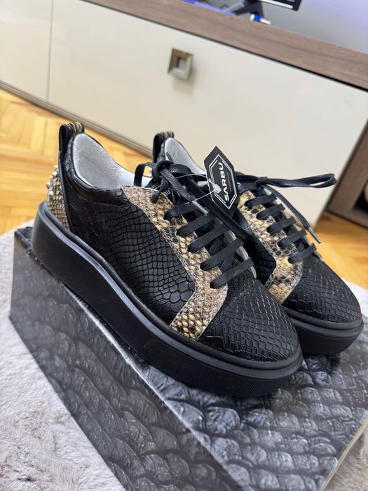 Sneakers marimea 39