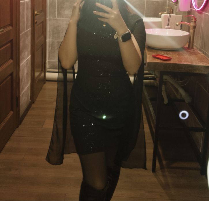 Кешкі өте әдемі көйлек  сатылады