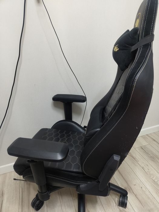 Игровое кресло Cougar