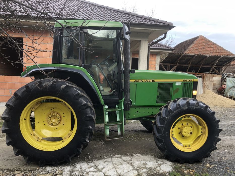 Tractor John Deere 6600