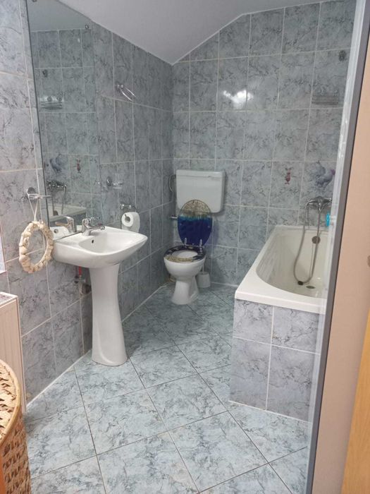 Vand casa in Floresti