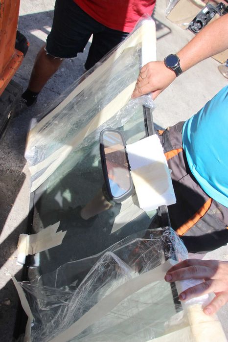 Предно стъкло с огледало за Ситроен DS3 2010 г. Citroen DS3