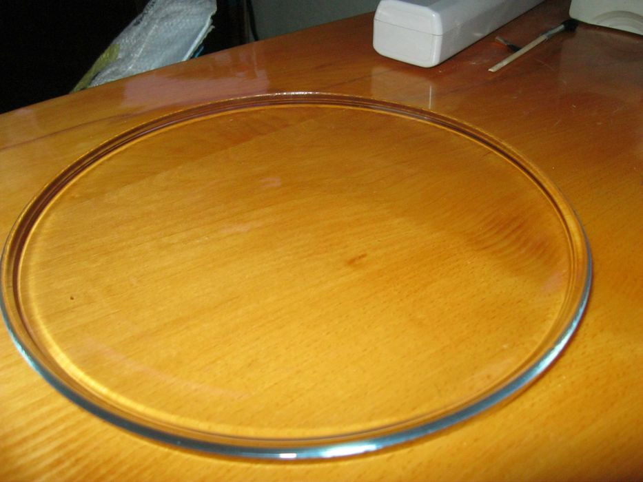 Тарелки, салатницы , стаканы, открывашки  и др.