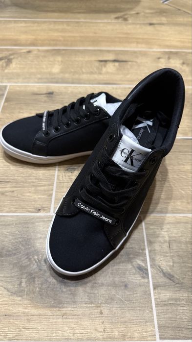 Кецове Calvin Klein