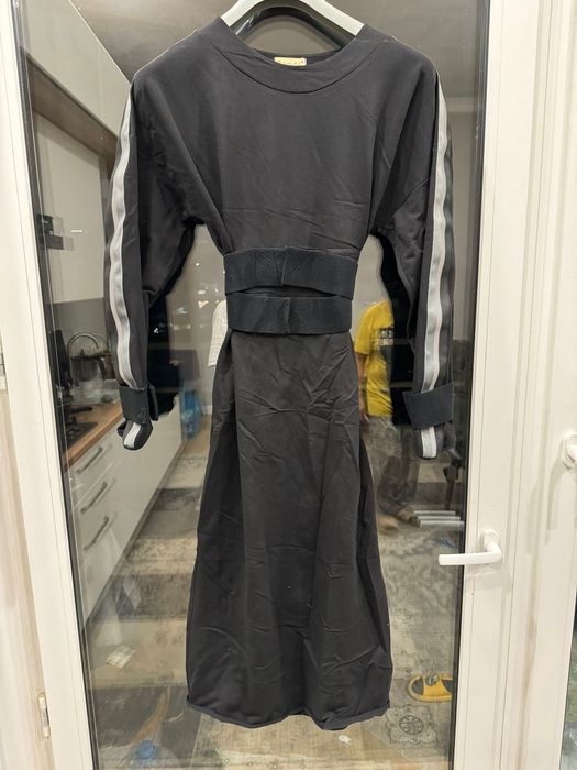 Чёрный классический платье