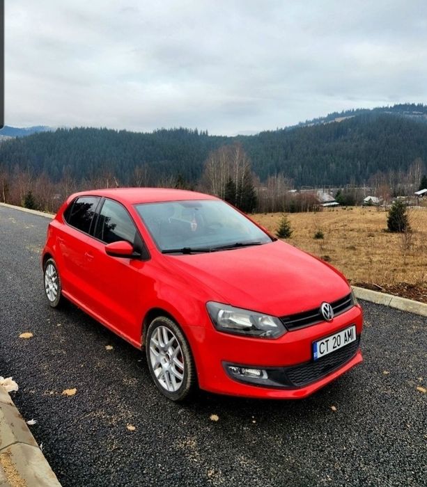 VW Polo 6R, an 2010, motor 1.6 TDI •Pilot automat•Climatronic 
•Climatronic (climă automată)